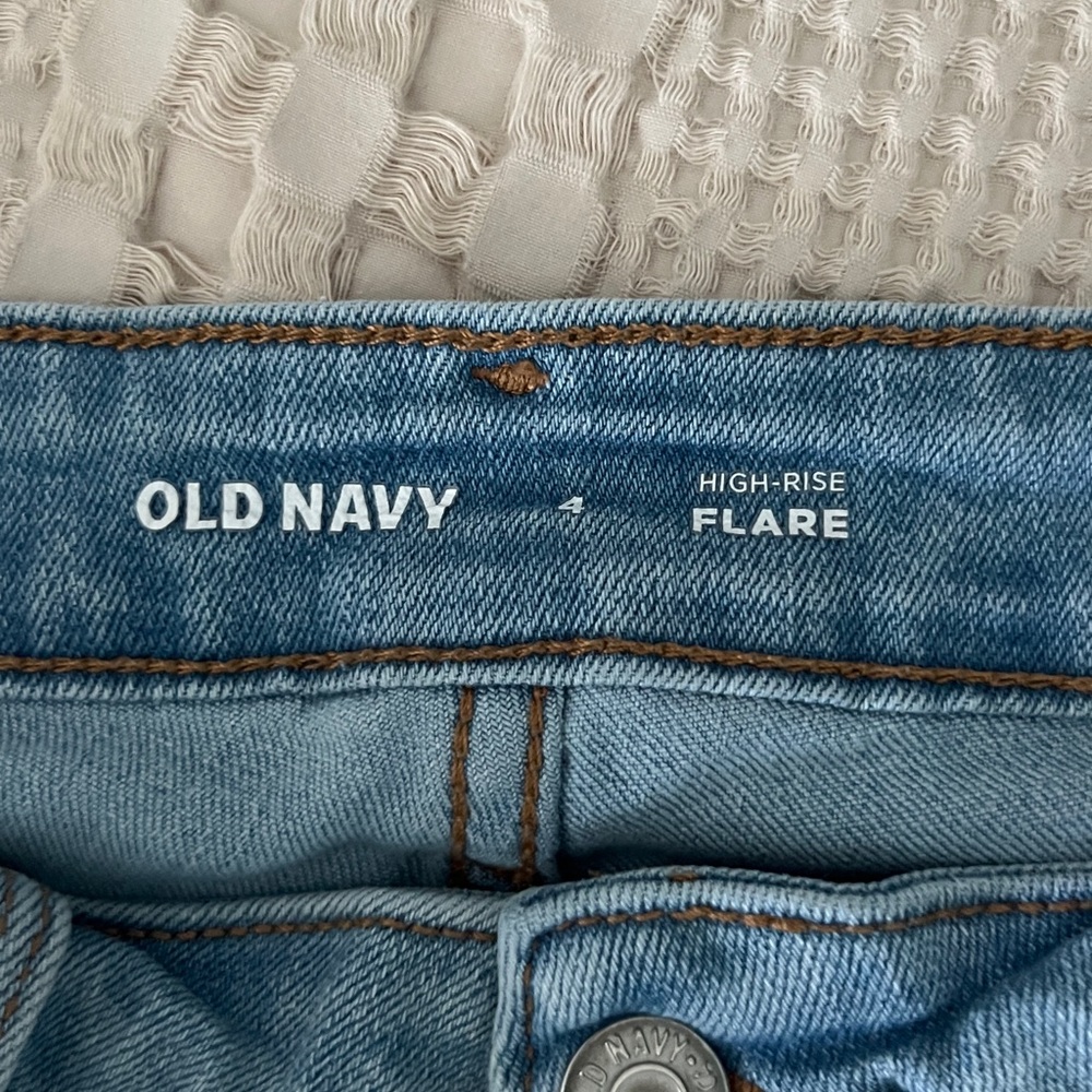 Old Navy High Rise Flare Jeans - Picture 4 of 7